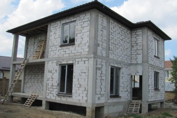 Строительство дома из газобетона с жб каркасом